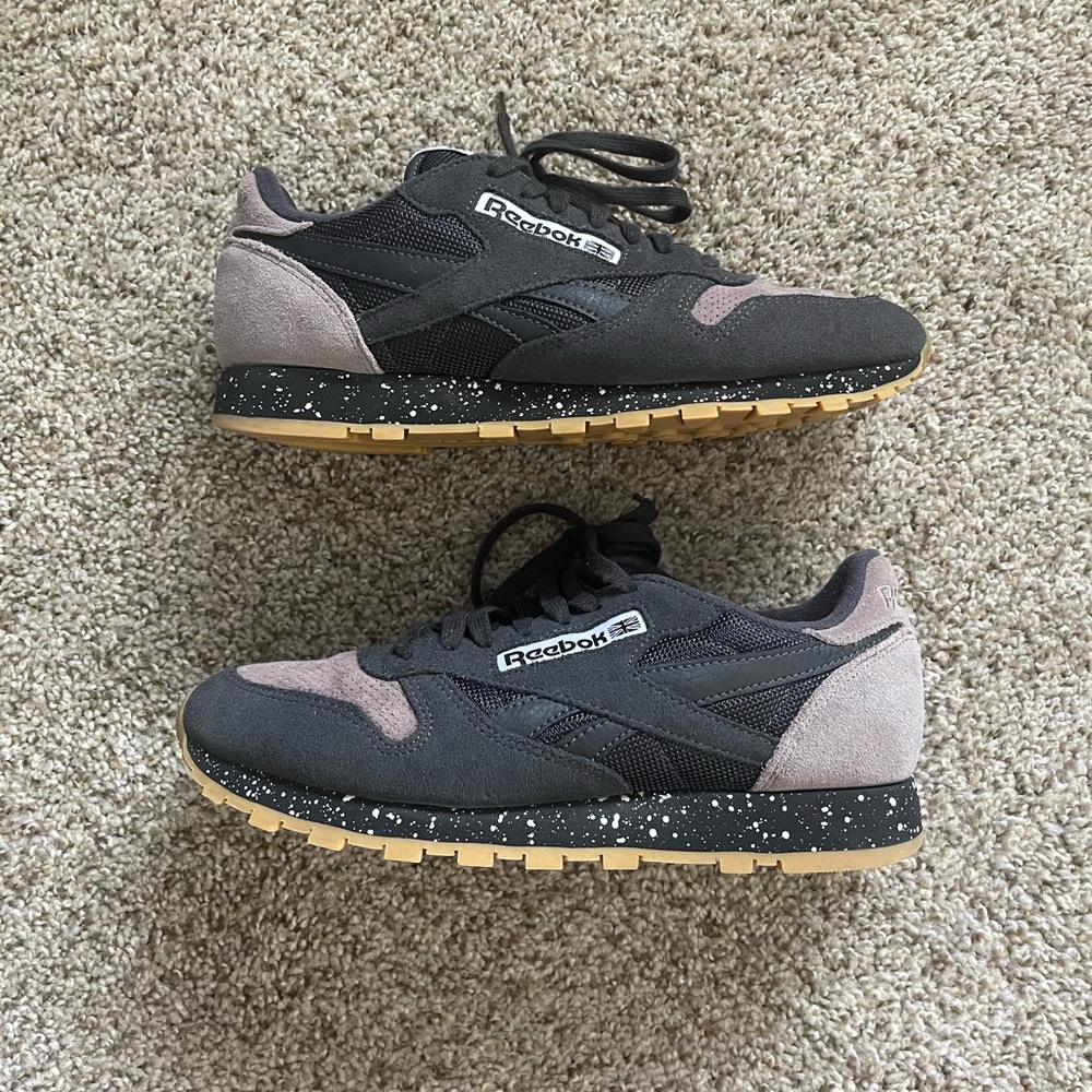 Reebok Sneakers